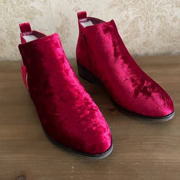 BNWT Bamboo velvet ankle boots - Picture 2 of 7